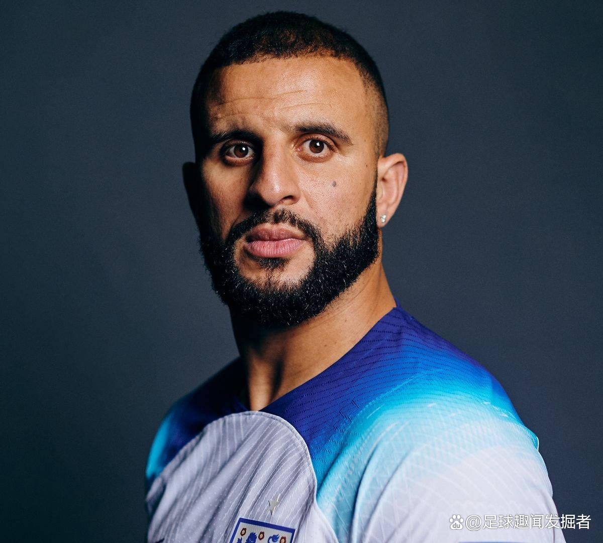 爱游戏官方登录入口-AC米兰主帅遭质疑，球队成绩低迷的简单介绍