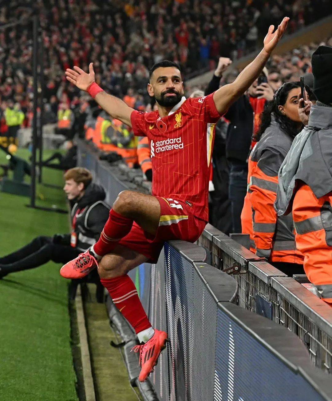 爱游戏官方入口-萨拉戈萨球员在客场比赛中全力拼搏的简单介绍