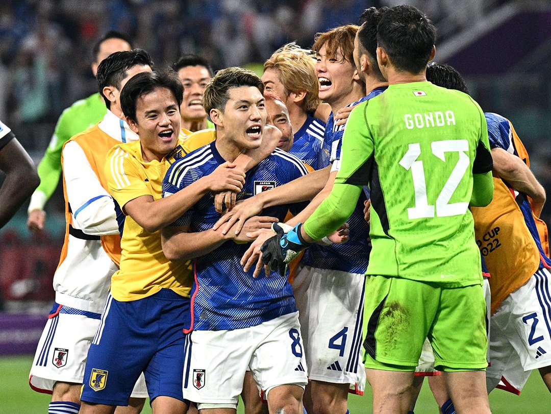 爱游戏官方入口-卡塔尔国家队放眼出线，展现实力