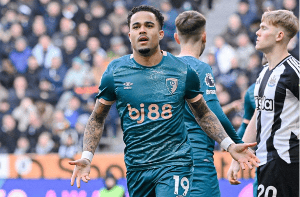 里尔客场不败，继续领跑积分榜的简单介绍