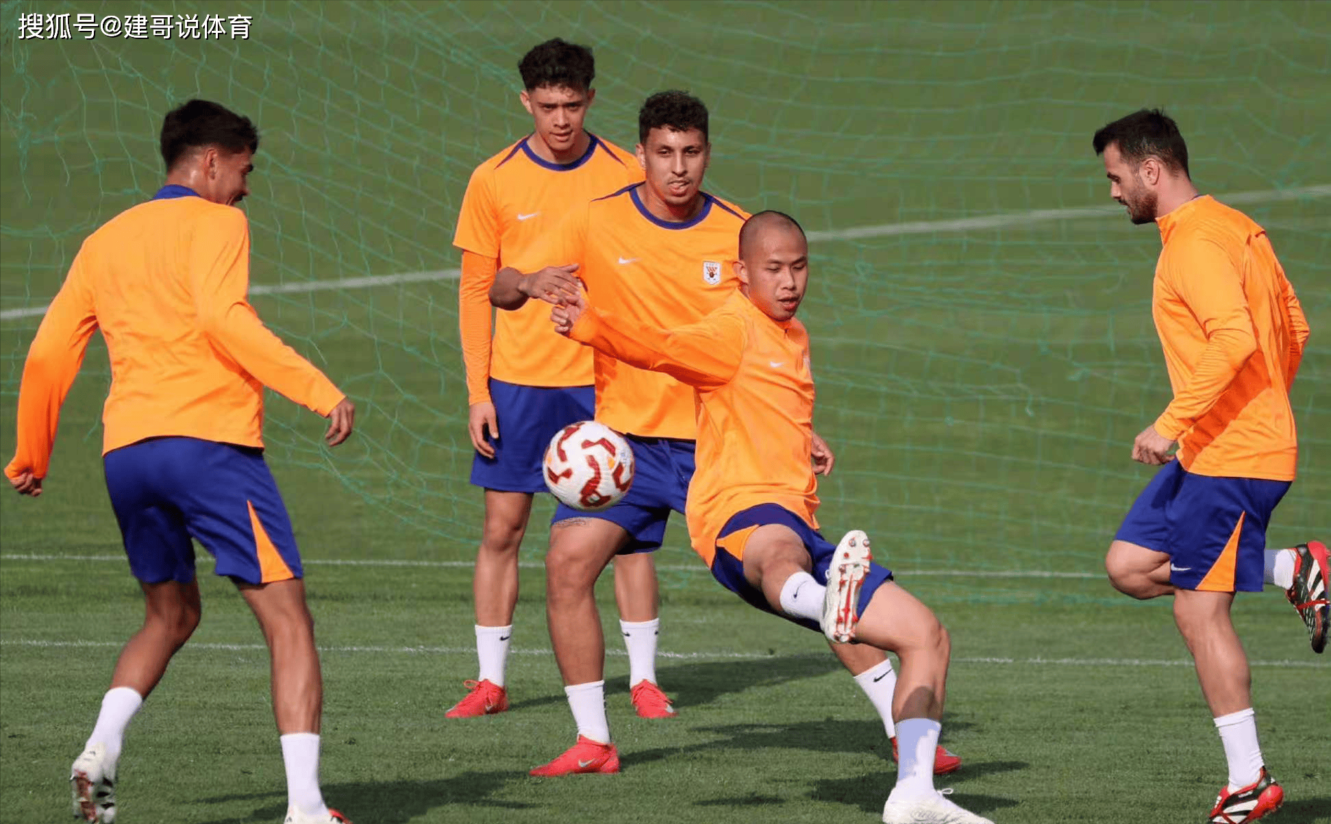 爱游戏入口-关于关键时刻备战新挑战，球队迎战国际强队的信息