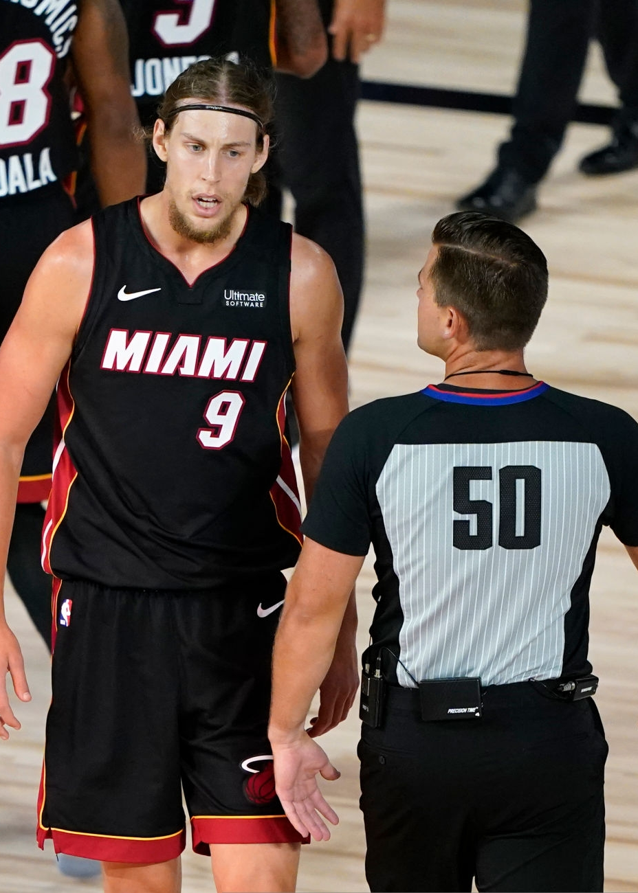 爱游戏网页版入口-热火逆袭步行者韦德盖帽气势如虹鏖战终结