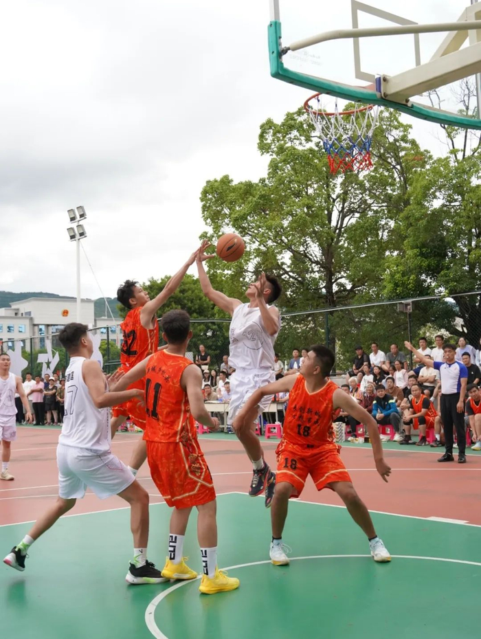 爱游戏亚洲官网-球场上精致的比赛技巧令人眼前一亮的简单介绍