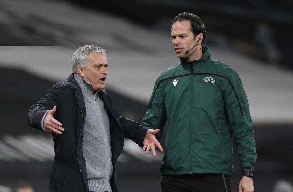 教练战术调整奏效，球队逆转取胜