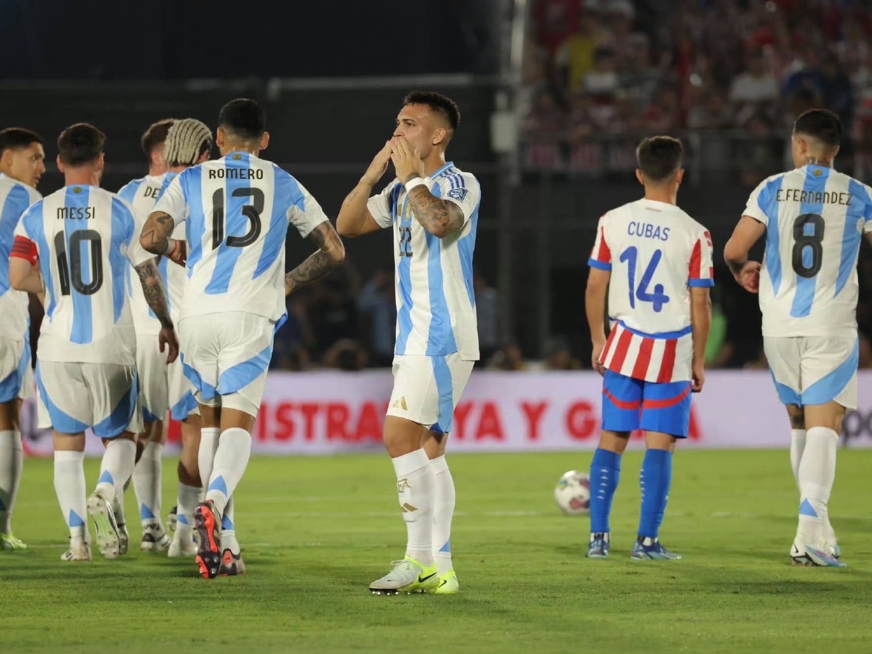 阿根廷队将在国际比赛决赛中对抗意大利队