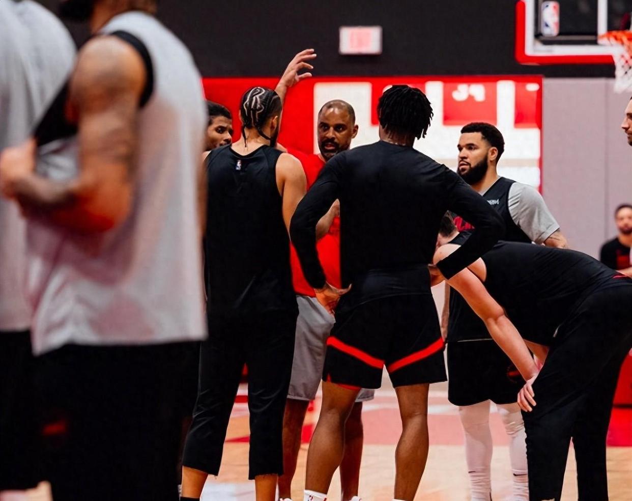 关于火箭队将集中精力备战季后赛的信息 关于火箭队将集中精力备战季后赛的信息